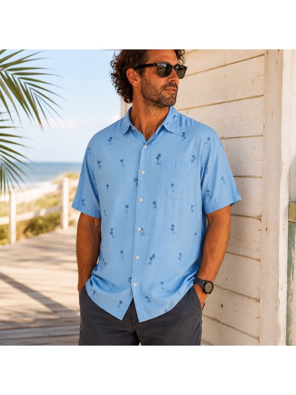 Quiksilver Men's Large Blue Palm Tree Print Button Front Camp Shirt 100% Viscose